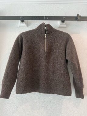 Quince cashmere sweater Size medium SHRUNK by cleaners. Worn handful of times!